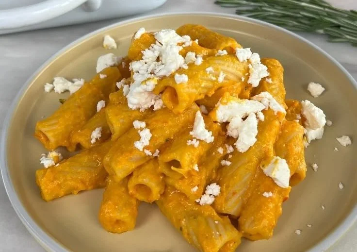 Kürbis-Feta-Pasta Rezept mit frischen Zutaten