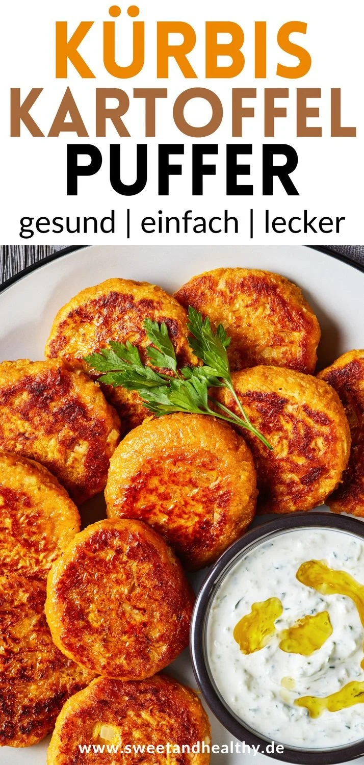 Kürbis Kartoffel Puffer auf einem Teller serviert