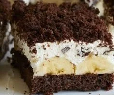 Maulwurfkuchen vom Blech mit Banane, einfaches Rezept für leckeres Dessert